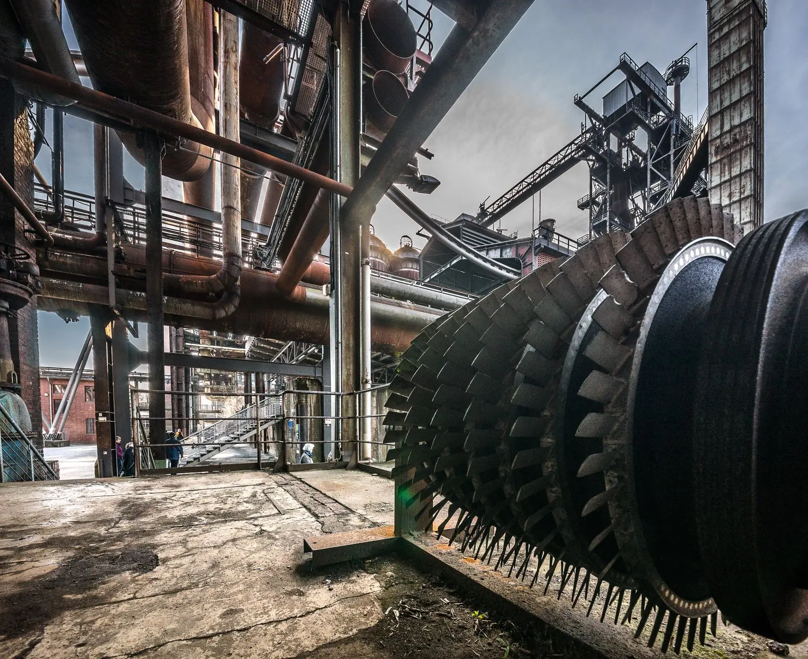Industrial compressor turbine